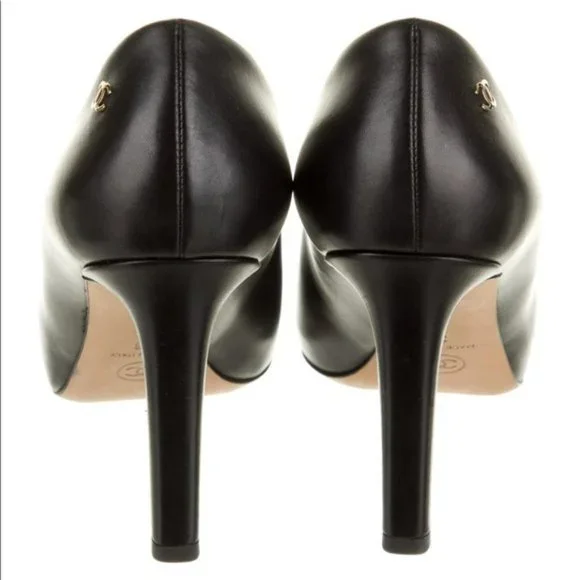 CHANEL Black Leather Cap Toe Pumps Size 37 - Picture 2 of 12